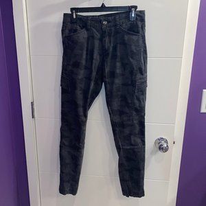 Camouflage Skinny Pants